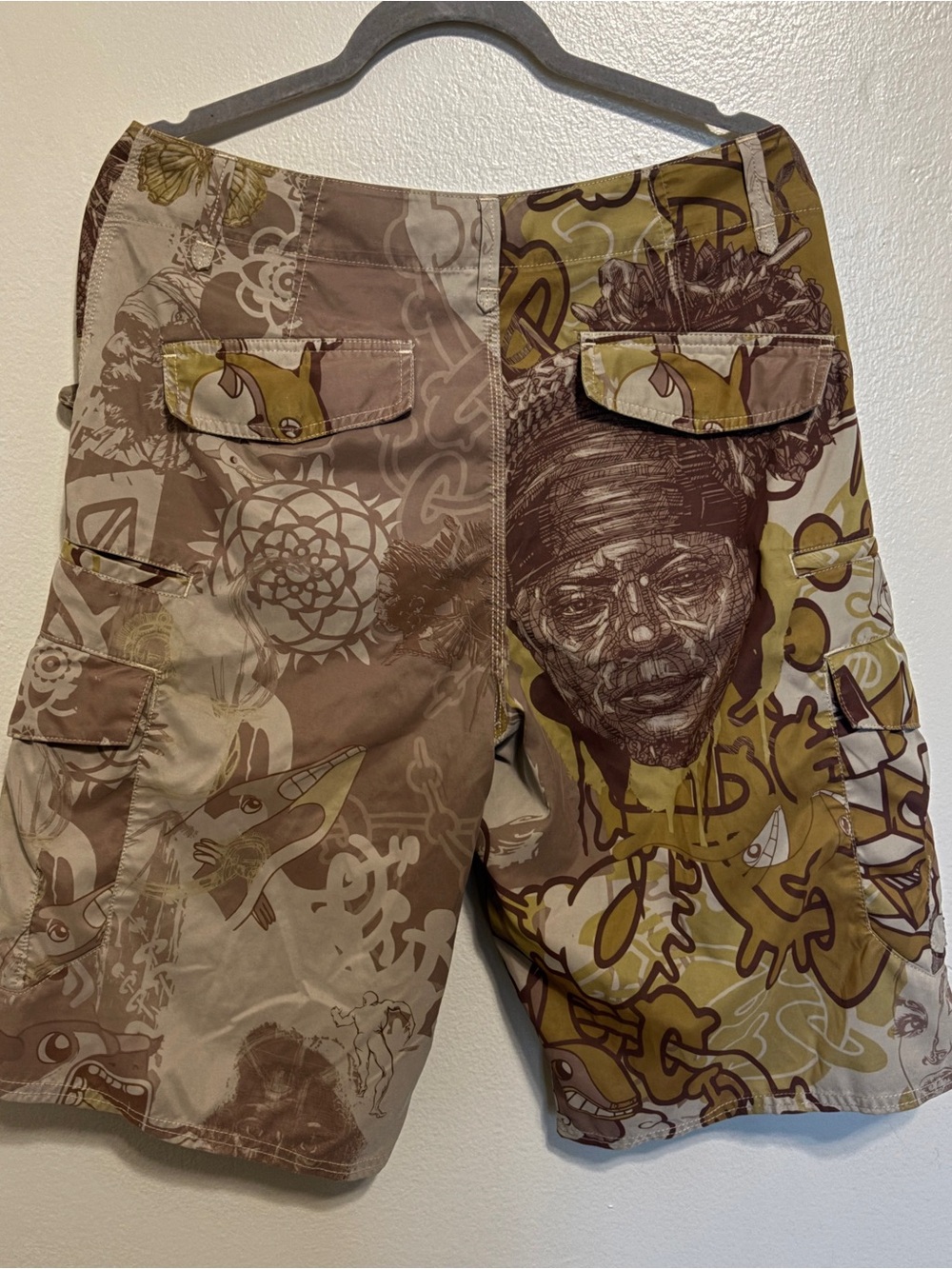 Vintage Reef Board Shorts Men’s Y2K Graphic Cargo Surf Swim Trunks Artist Prints